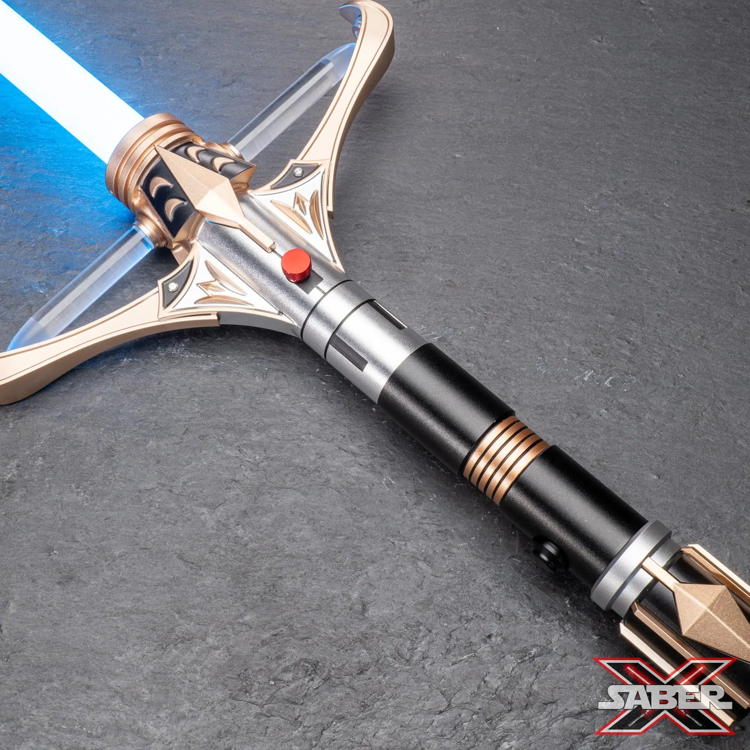Jedi Stellen Gios' Lightsaber