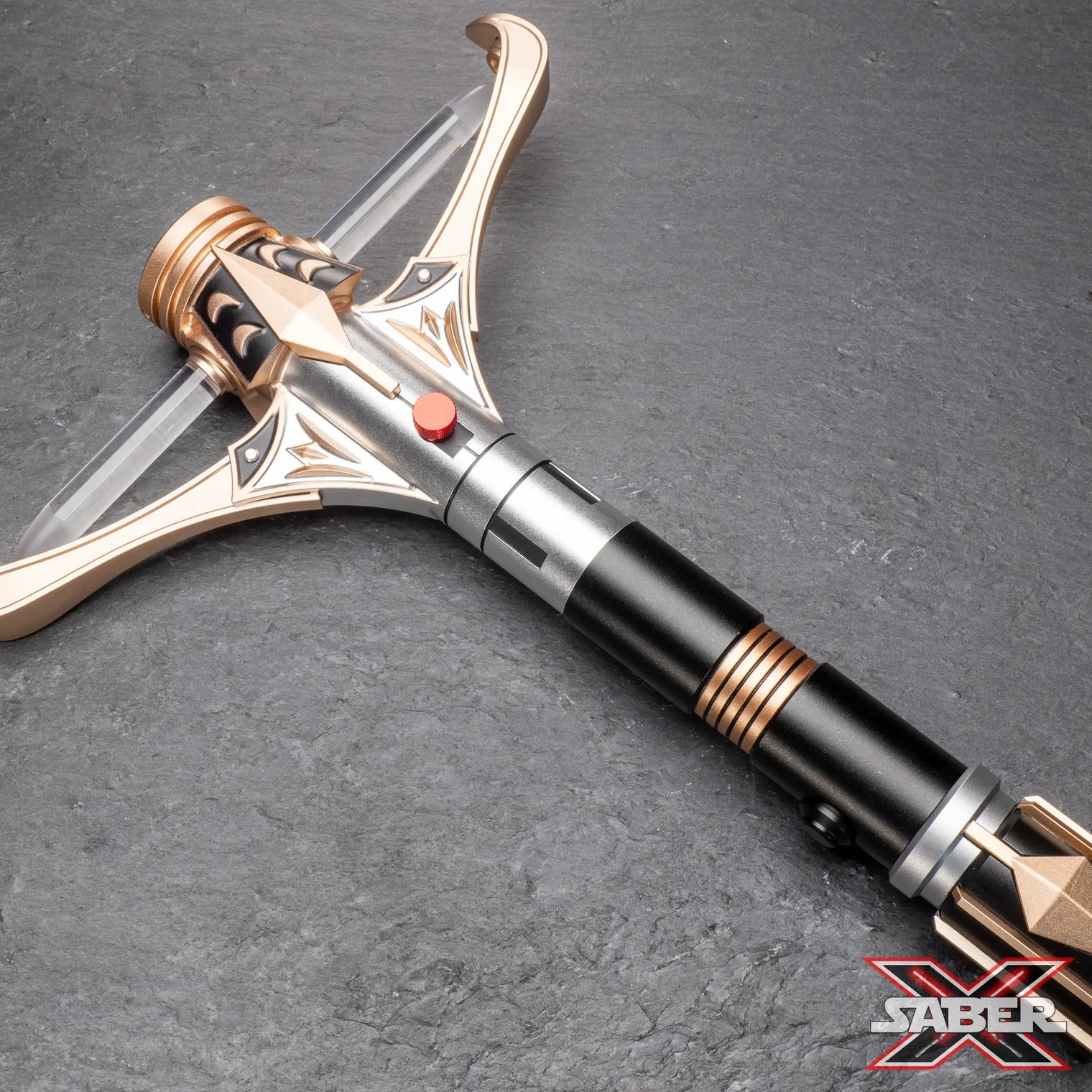 Jedi Stellen Gios' Lightsaber